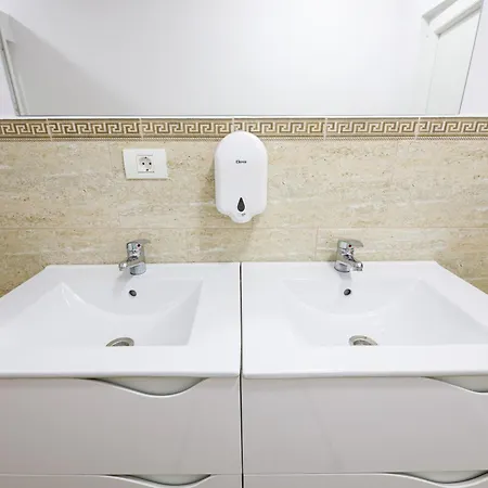 Pensiunea Petra- Clisura Dunarii Guest house